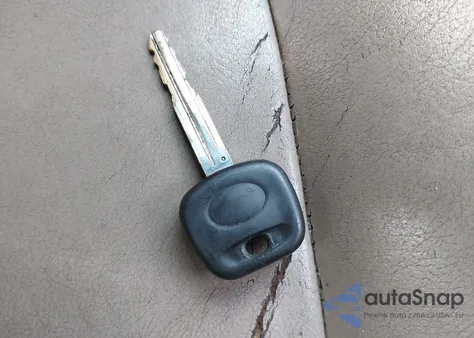 2004 Toyota Sequoia Sr5 V8 z USA, uszkodzony, nr VIN 5TDBT44A74S231944